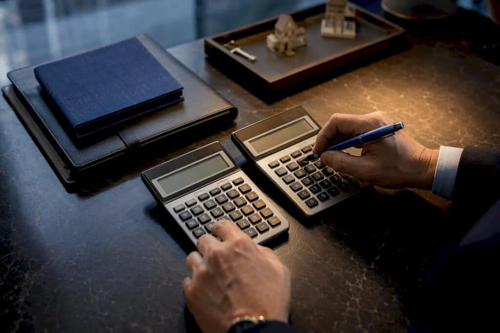 Comparing loan figures in private underwriting